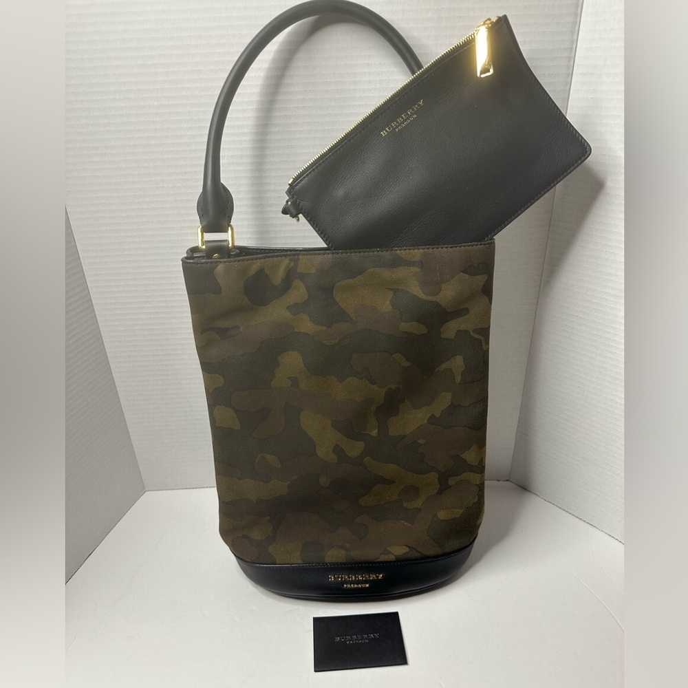 Burberry Prorsum Camoflage Bucket Bag - Runway